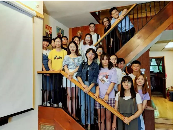 1538219379456068285.png 宾大.png